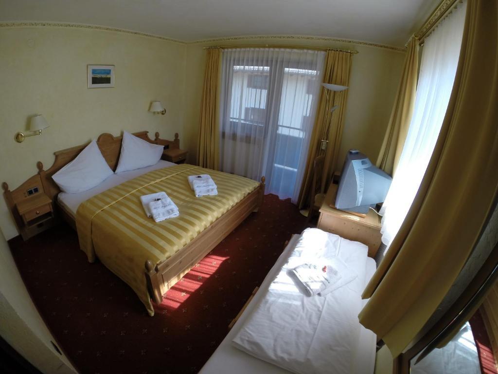 Hotel Panorama Kaprun Quarto foto