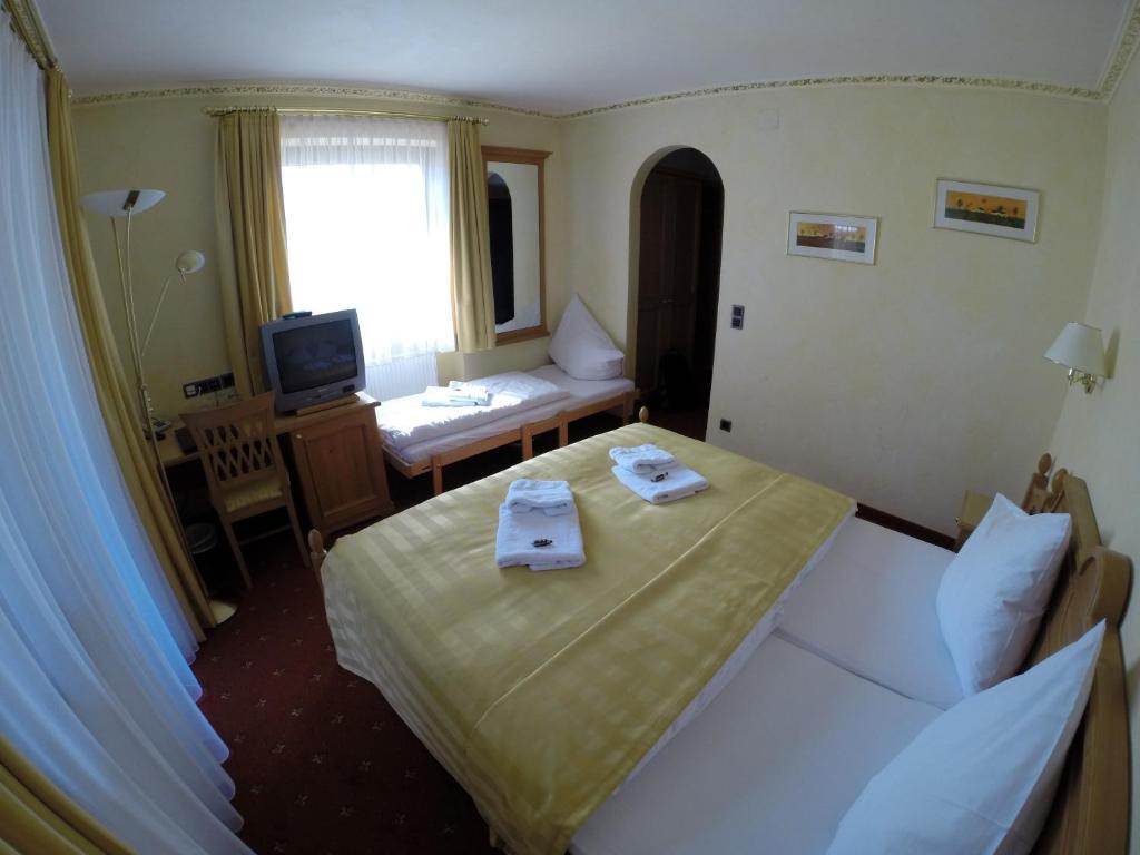 Hotel Panorama Kaprun Quarto foto